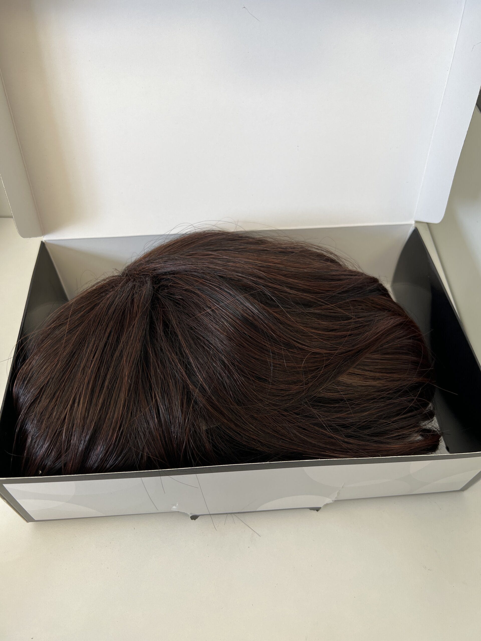 Hairdo Layered Bob Style Wig with Side Bang (Black/Burgundy), Used, great condition