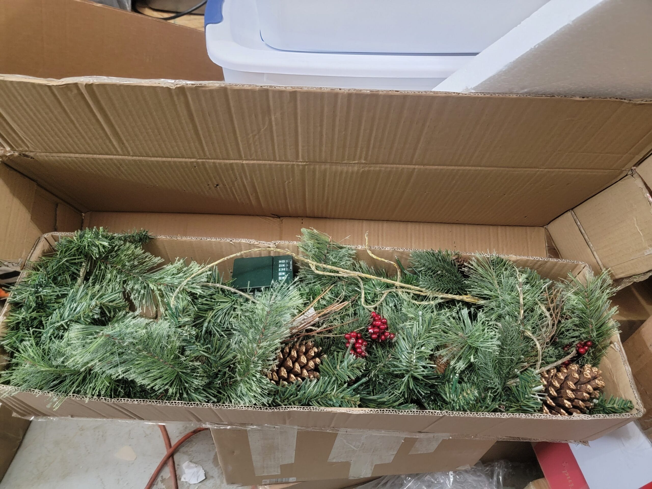 Scott Living Cashmere 6' Garland with Berries and Pinecones Scott Living Cashmere 6' Garland with Berries and Pinecones