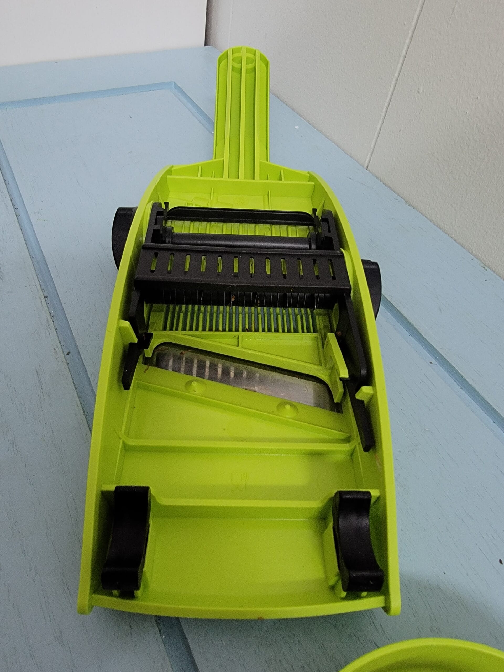 EASY HOLD MANDOLINE GREEN