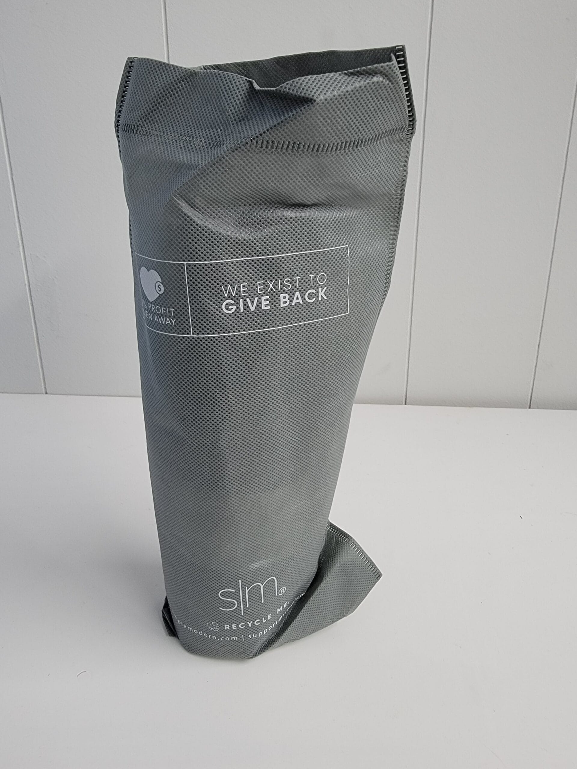 Simple Modern 22oz Insulated Stainless Steel Summit Water Bottle with Straw - Graphite