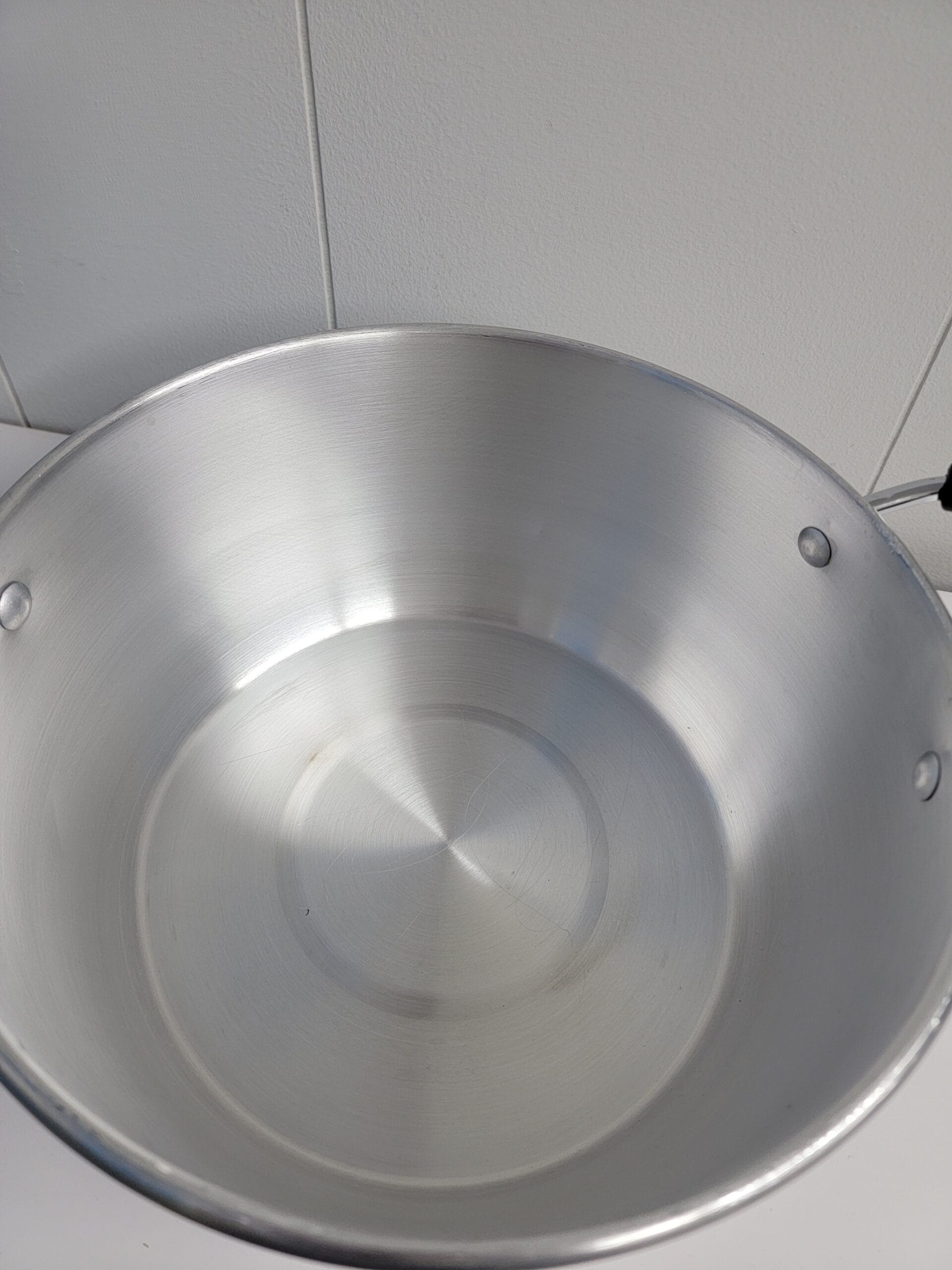 IMUSA 8qt Aluminum Pot with Glass Lid and Bakelite Handles