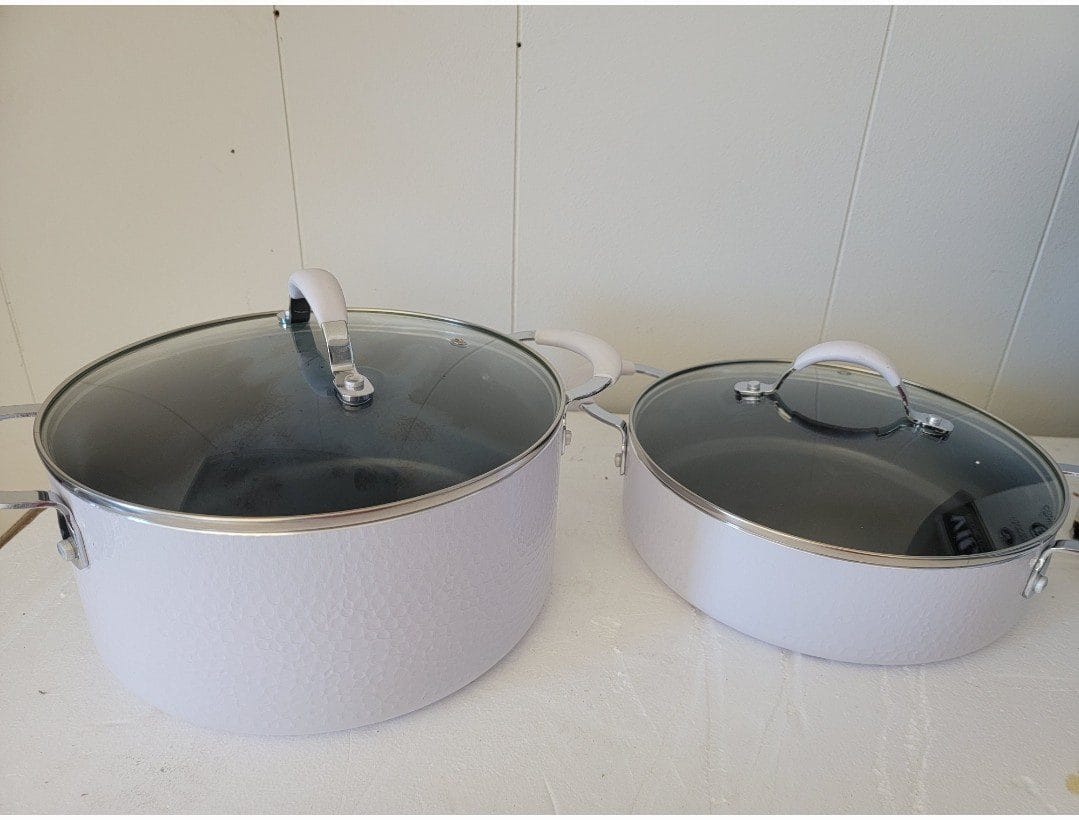 Goodful 4-Piece 3-qt and 5-qt Hammered Stock Pot Set, Sea Salt Grey Goodful 4-Piece 3-qt and 5-qt Hammered Stock Pot Set, Sea Salt Grey