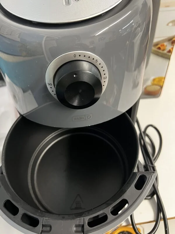 Dash 1000W 2qt Single-Basket Compact Air Fryer Gray